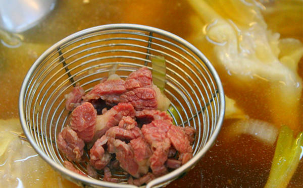 [台南]觀光客退散!!!!在地狼吃的台南味 阿裕現宰牛肉涮涮鍋