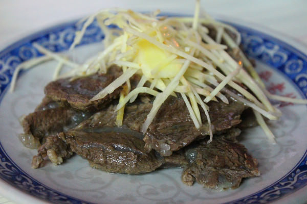 [台南安平 在地人早起的美味牛肉湯 安平無名牛肉湯