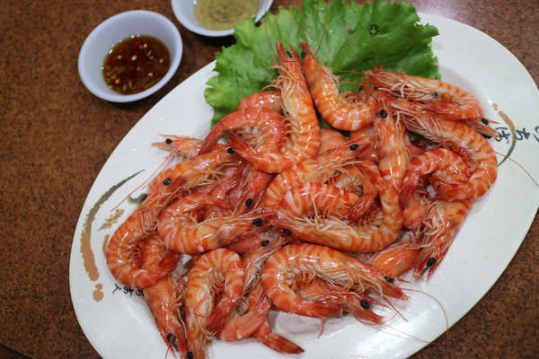 [台南]南區 活虫市(ㄑㄧˊ)上桌還會比YA|豪華海鮮聚餐|家庭聚餐 尚海活虫市